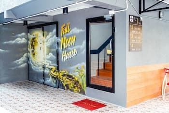 Full Moon' House - Hostel