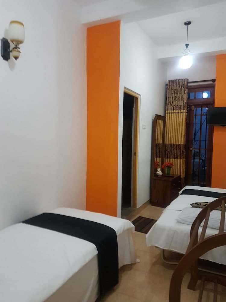 Haddon Morigan Residence