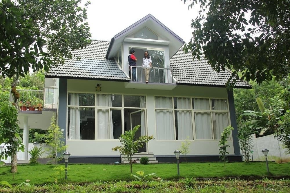 Kedara Village Resort