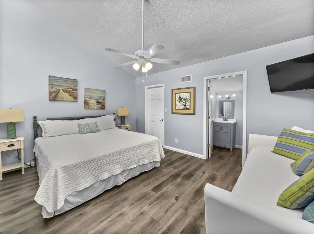 Lorvis Lair 2 Bedroom Condo by RedAwning