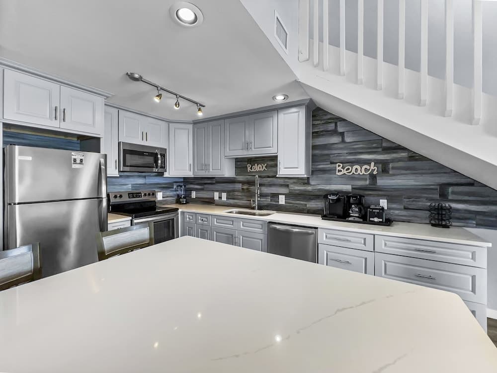 Lorvis Lair 2 Bedroom Condo by RedAwning