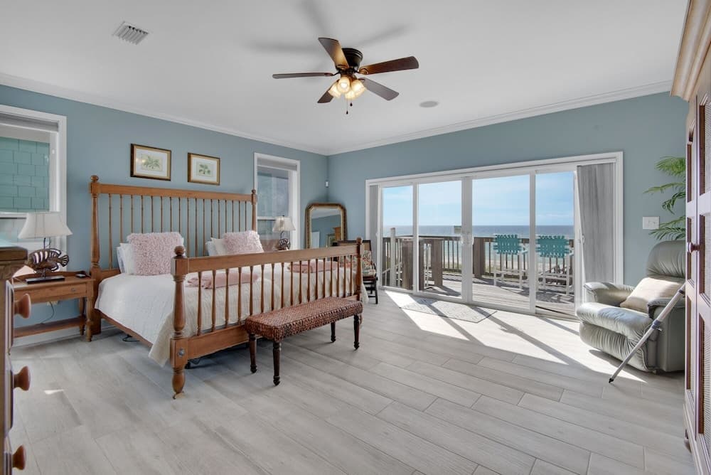 Dolphin Watch 3 Bedroom Townhouse by RedAwning