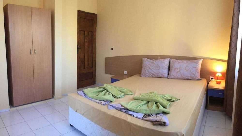 Paradise Chernomorets