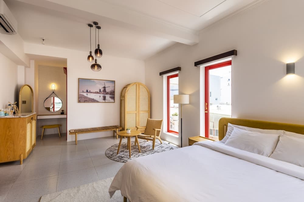 Leiden Homestay & Cafe