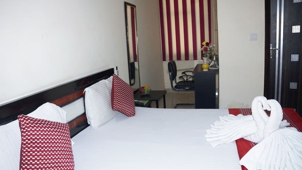Maxfort Budget Hotel Dwarka