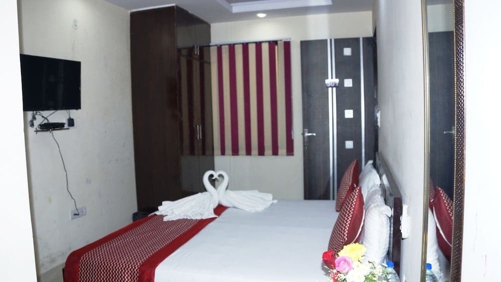 Maxfort Budget Hotel Dwarka