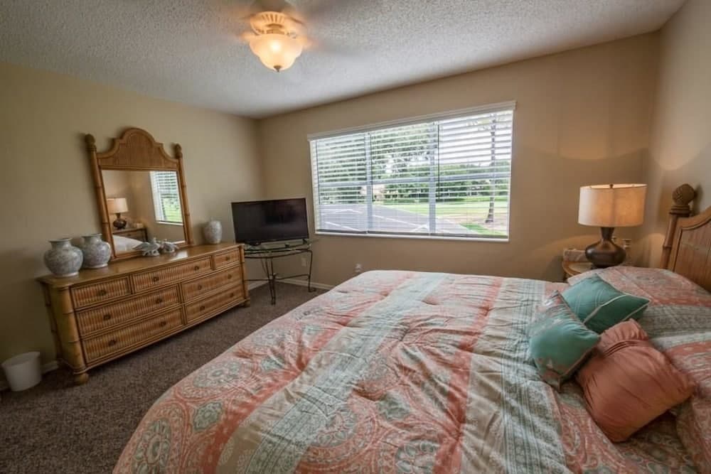 Mallory Pad Apartment 4 Bedroom