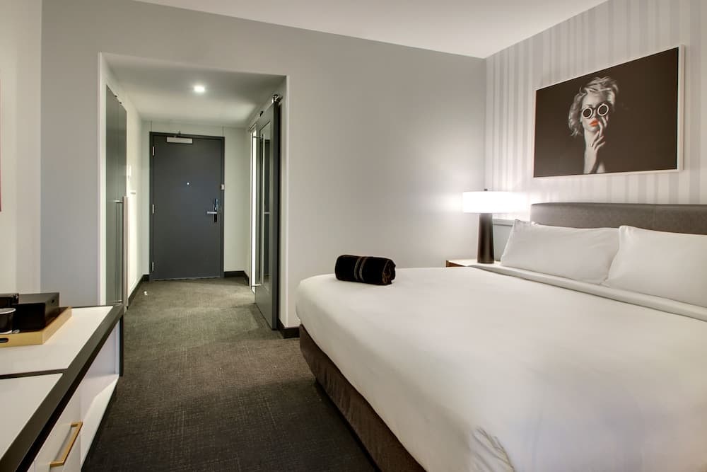 The Rose Chicago, Tapestry Collection by Hilton