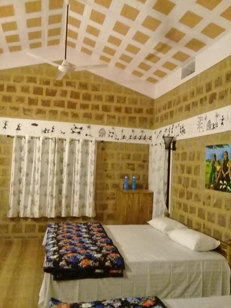 Hanchina Mane Home Stay