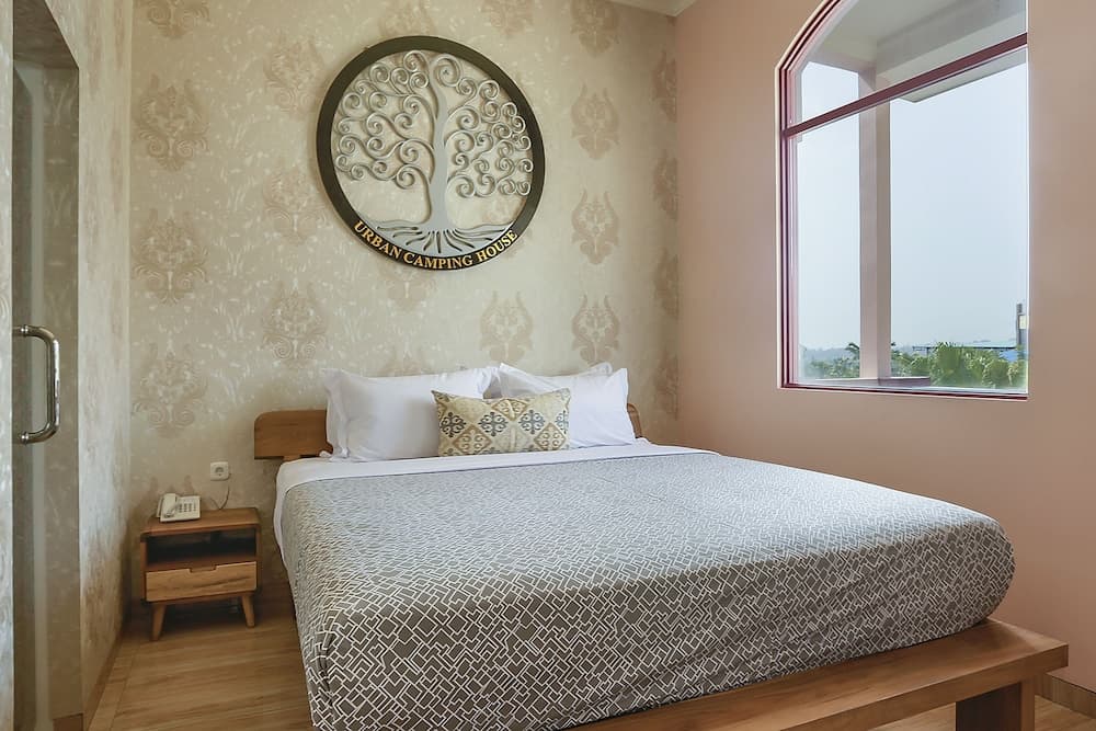 River Walk Urban Camping House