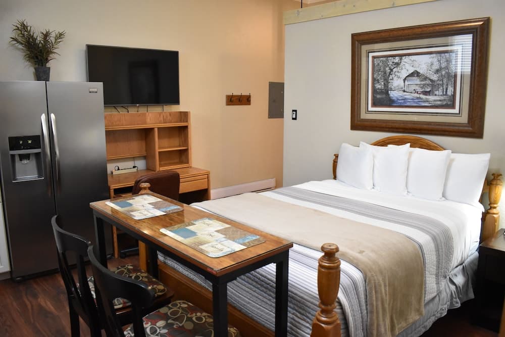 Silver Horseshoe Inn