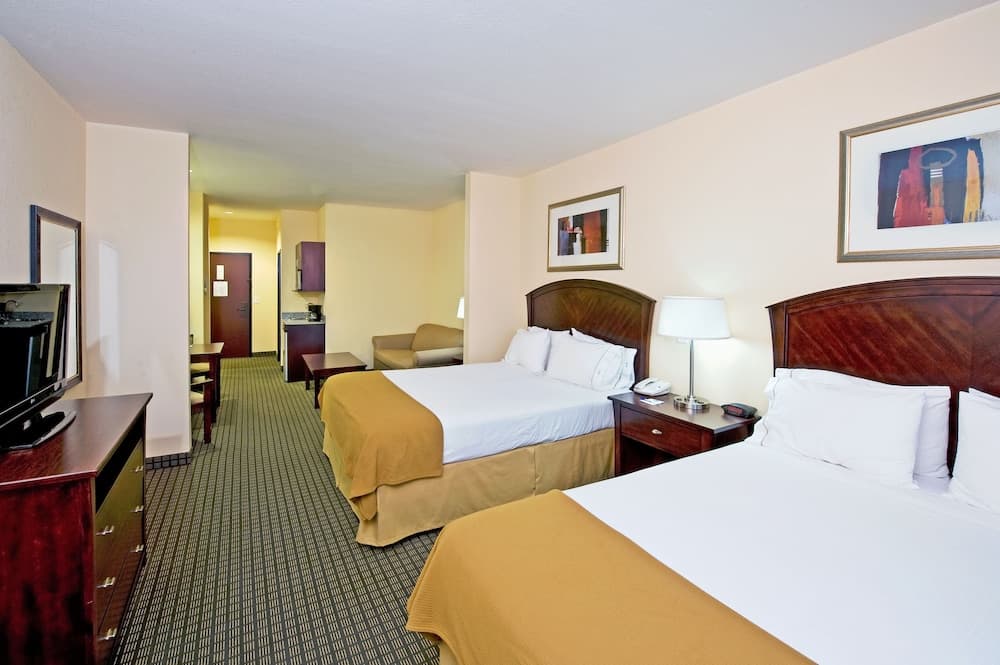 Holiday Inn Express & Suites Willcox by IHG