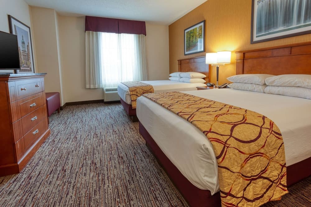Drury Inn & Suites Indianapolis Northeast
