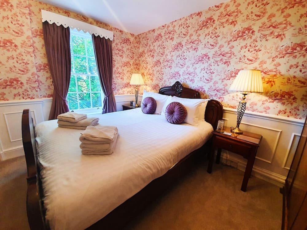 Plas Dinas Country House