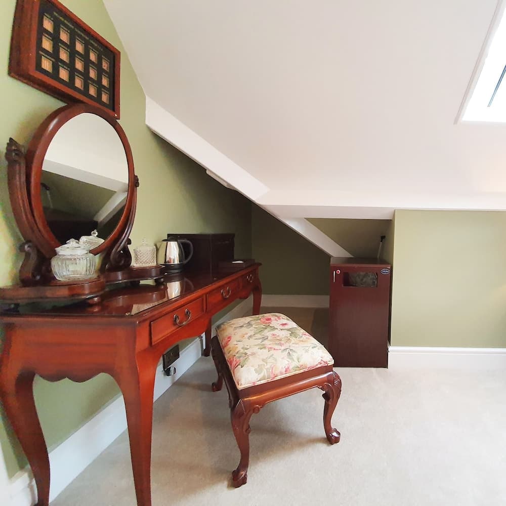 Plas Dinas Country House