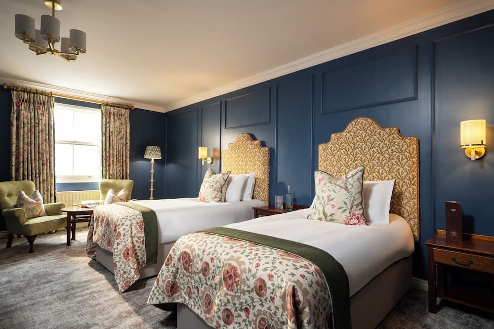 The Harbourview Hotel