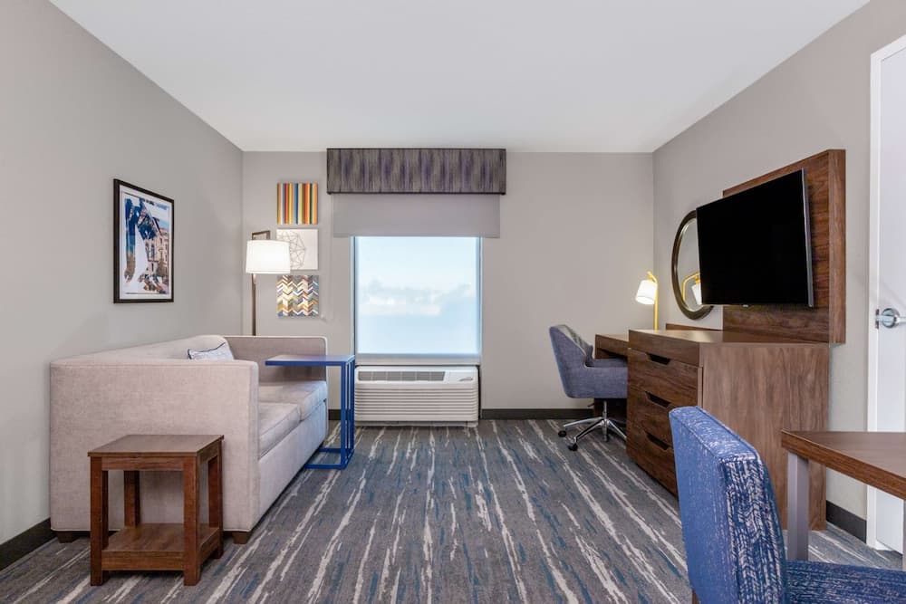 Hampton Inn & Suites Muncie