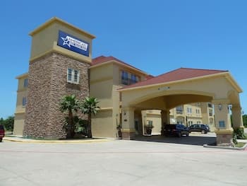 Americas Best Value Inn & Suites Gun Barrel City