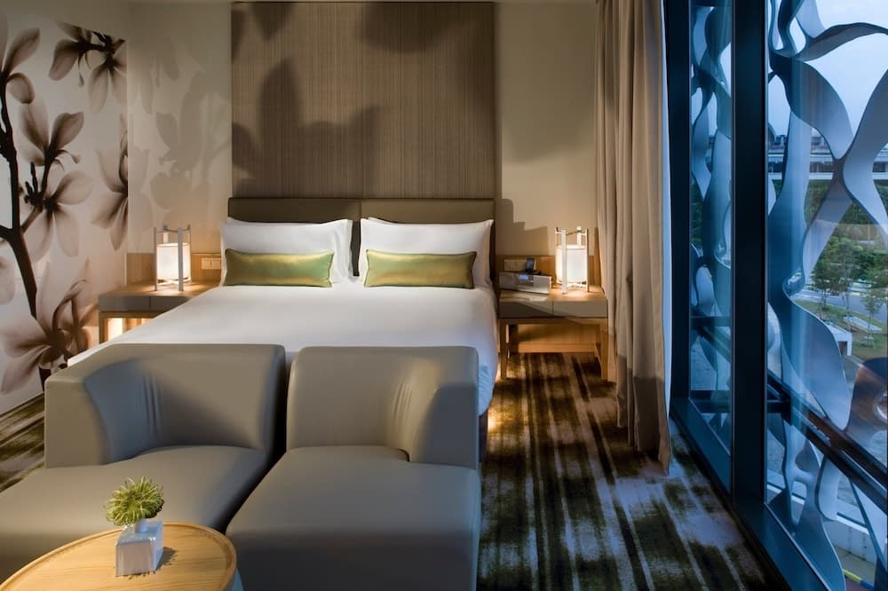 Crowne Plaza Changi Airport by IHG