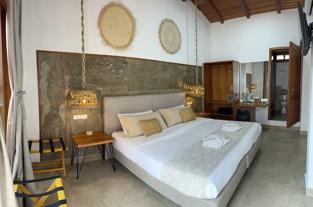 Blu Galapagos Sustainable Waterfront Lodge