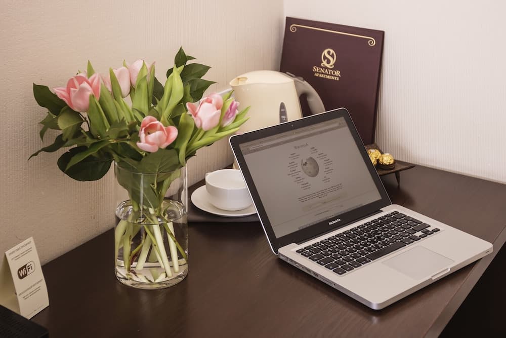 Senator Victory Square