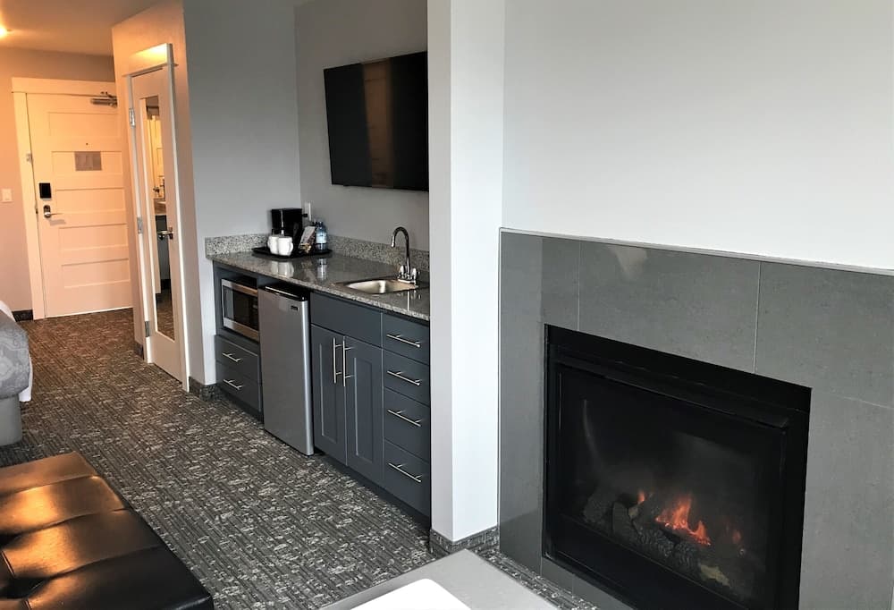 Starfish Manor Oceanfront Hotel