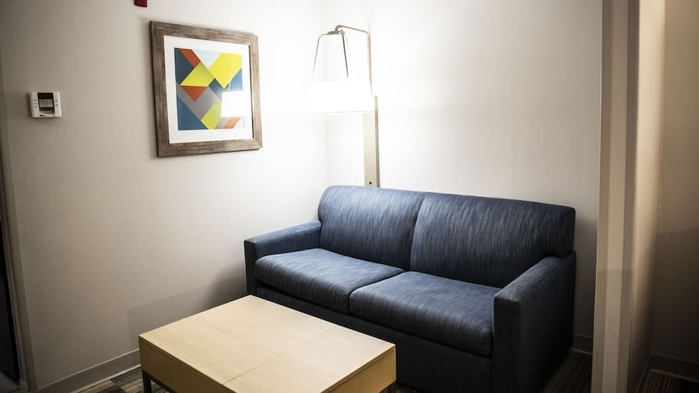 Holiday Inn Express & Suites Sedalia by IHG