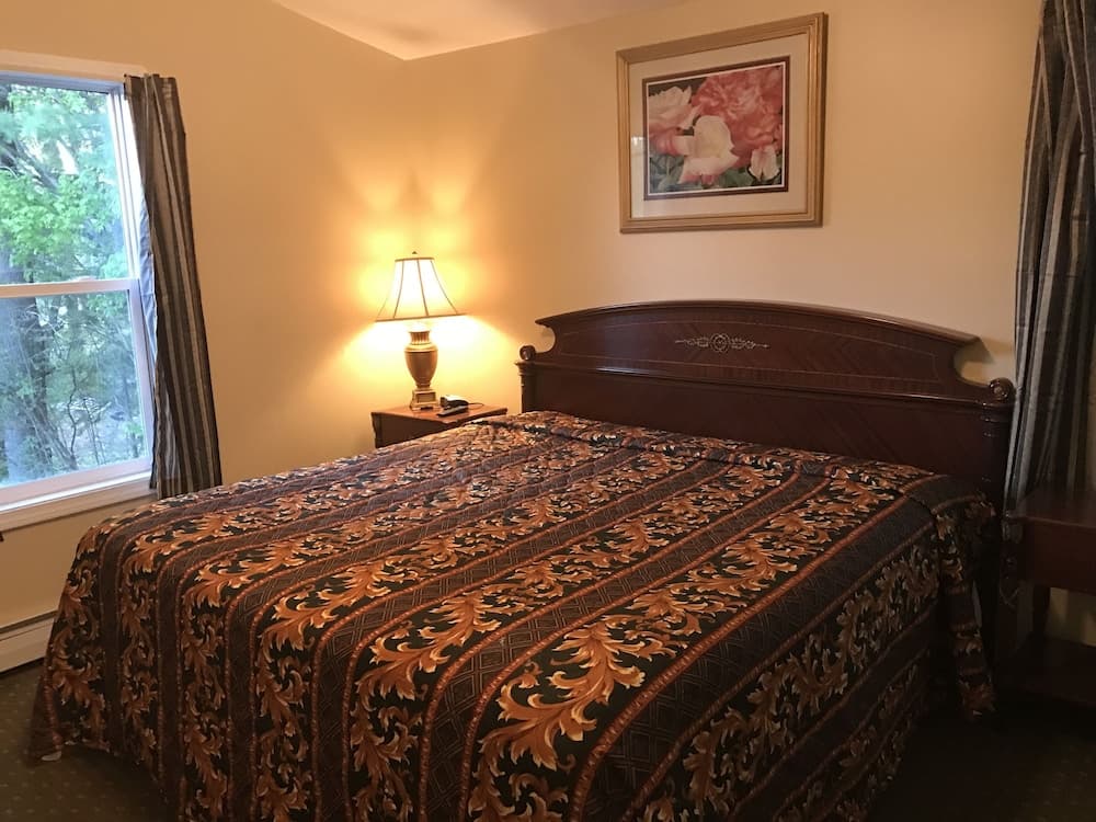 Exit 5 Motel & Cottages