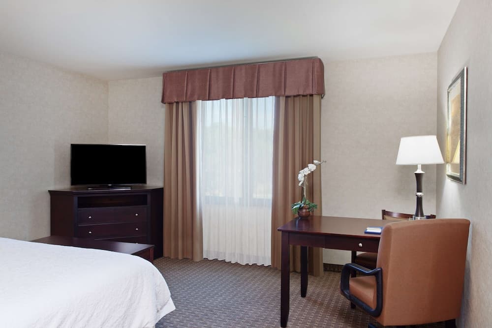 Hampton Inn & Suites Oakland Airport-Alameda