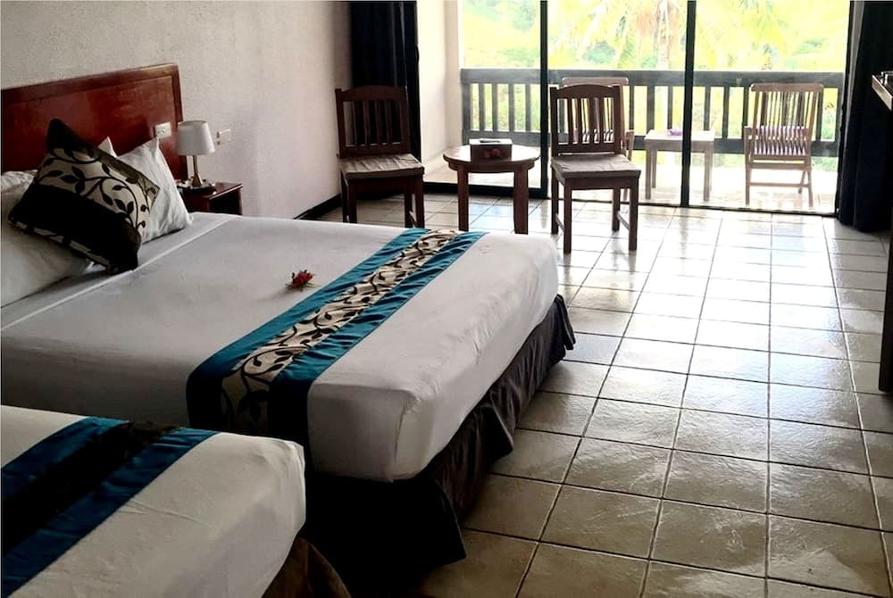 Anchorage Beach Resort