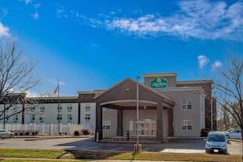 La Quinta Inn & Suites by Wyndham Lexington Park - Patuxent
