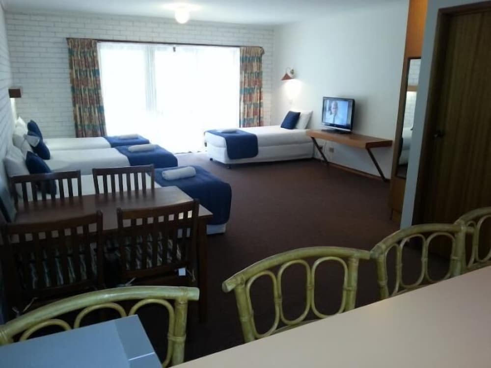 Barooga Country Inn Motel