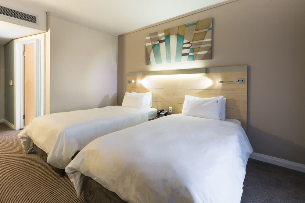 Holiday Inn Express Sandton Woodmead by IHG