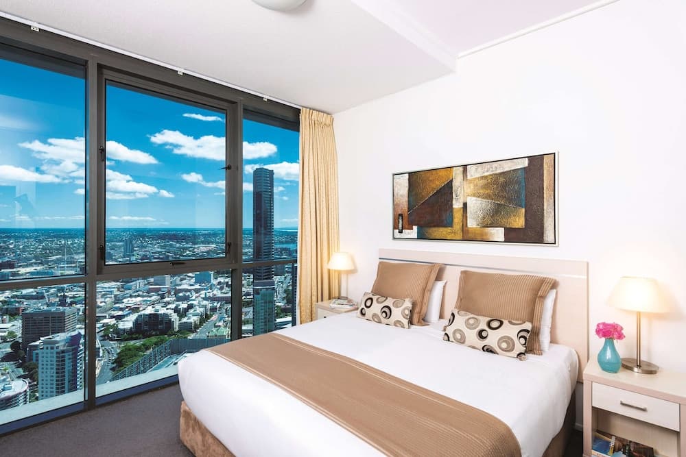 Oaks Brisbane Aurora Suites