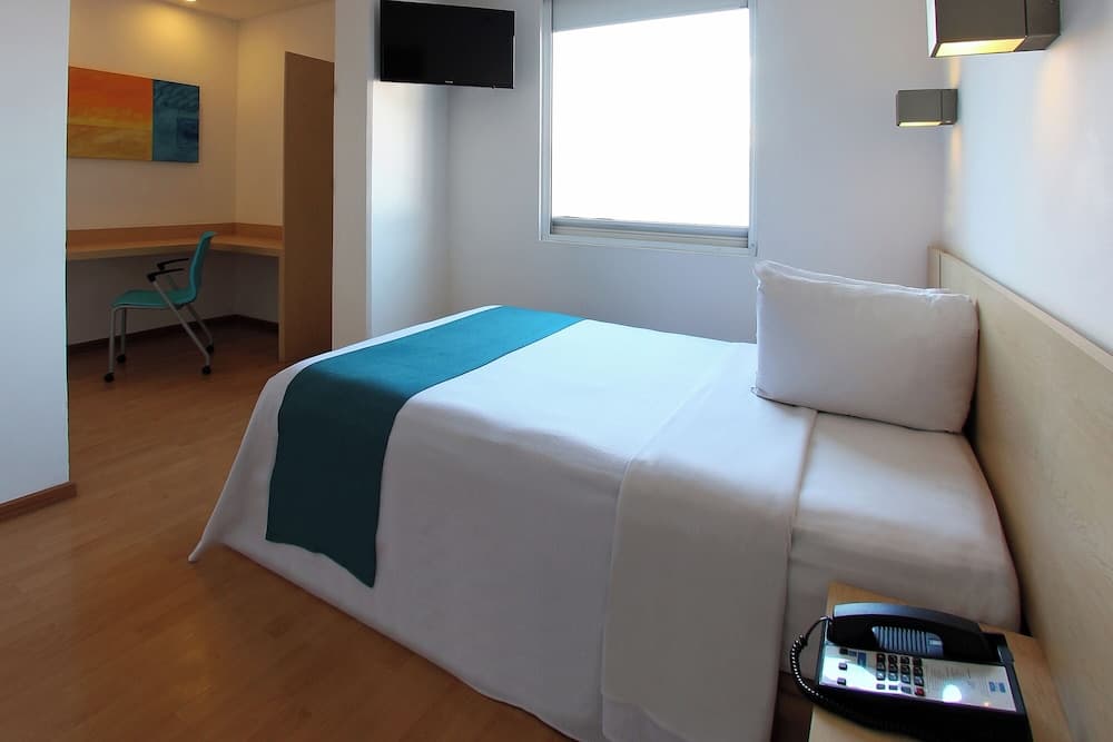 One Querétaro Plaza Galerías