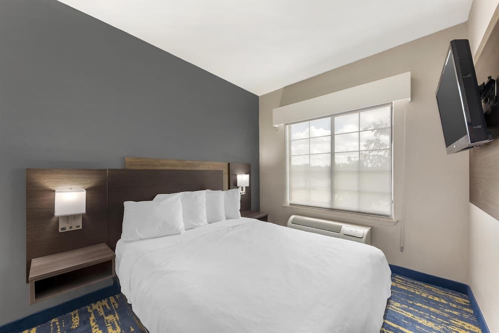 Best Western Sea World/Lackland AFB NW Hotel & Suites