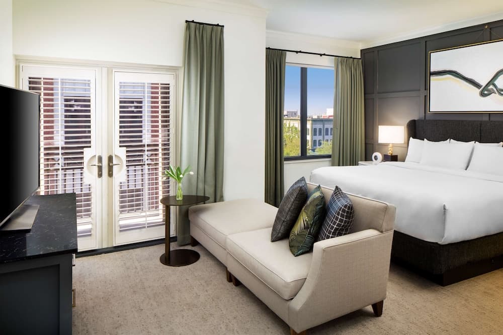 ANDAZ SAVANNAH, BY HYATT