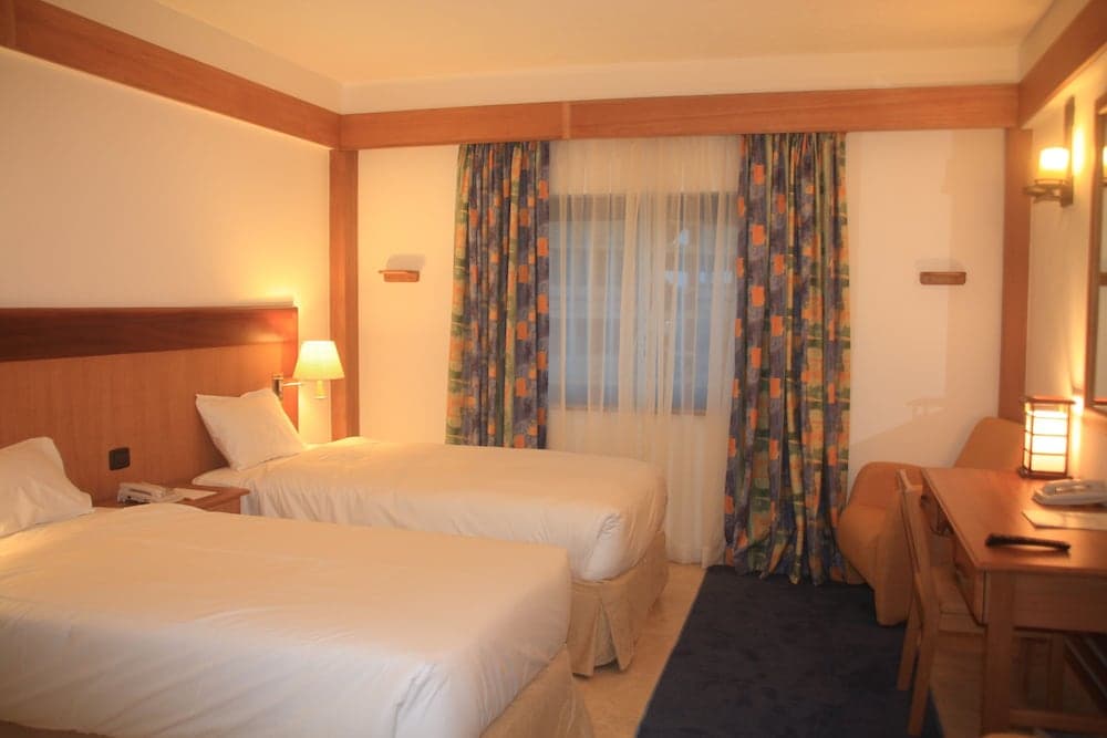 Holiday Inn Accra Airport, an IHG Hotel