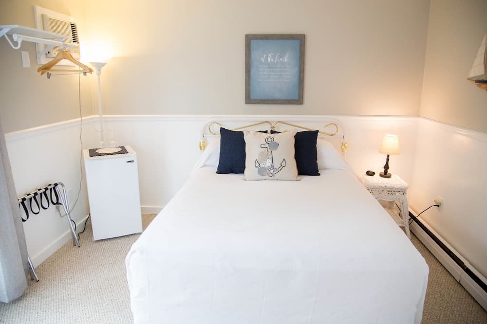 Allen Harbor Breeze Inn & Gardens