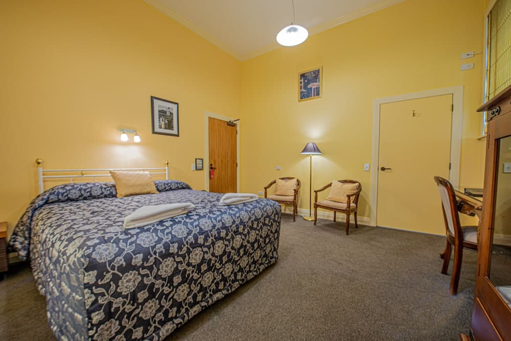 Victoria Railway Hotel