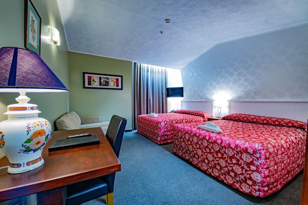 Victoria Railway Hotel