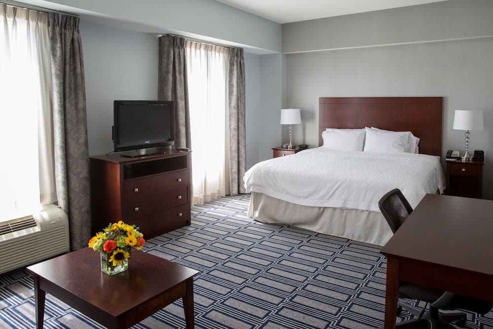 Hampton Inn & Suites Providence Downtown