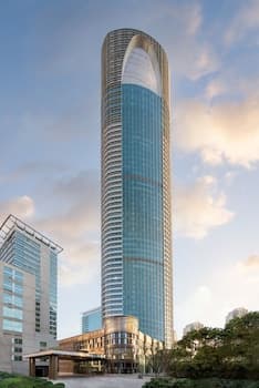 Pullman Shanghai Skyway