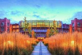 City Park Hotel & Residence