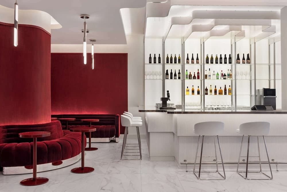 Revery Toronto Downtown, Curio Collection by Hilton