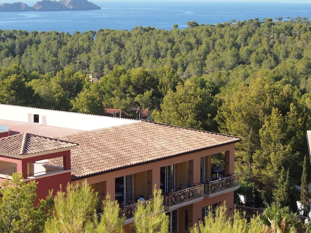 hotel image