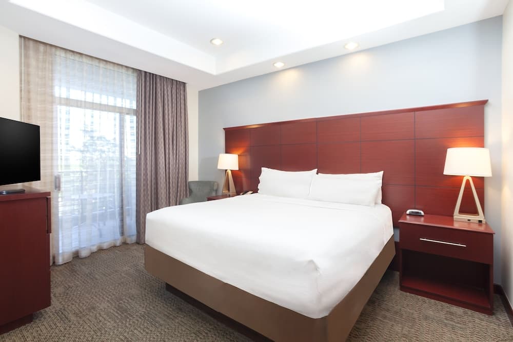 Staybridge Suites: Las Vegas - Stadium District by IHG