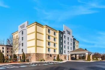 Fairfield Inn & Suites by Marriott Greensboro Coliseum Area