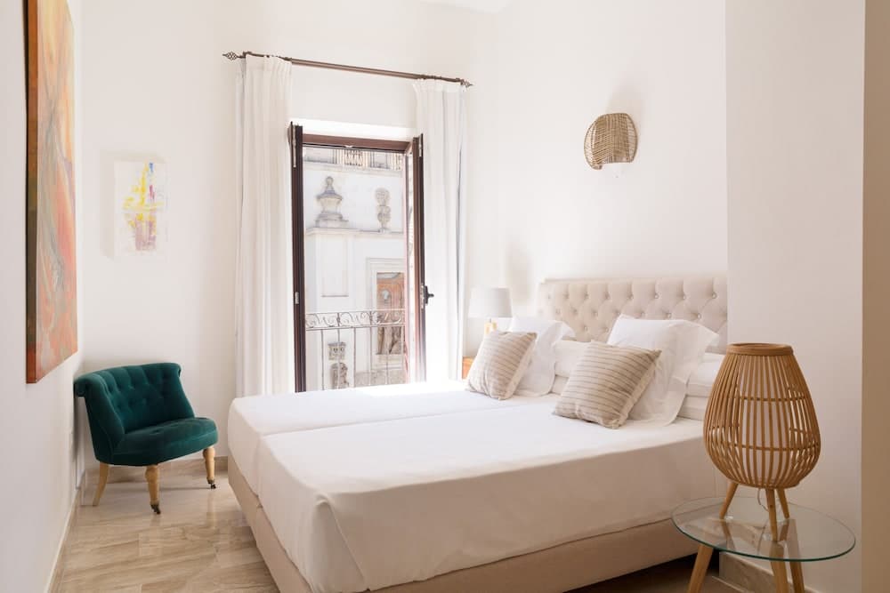 Puerta Catedral Apartments