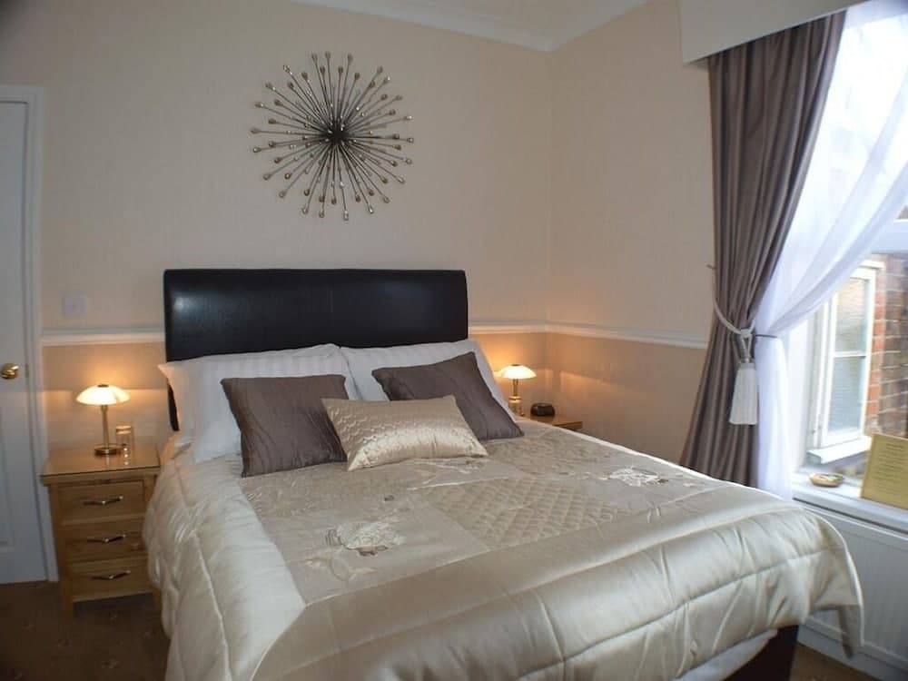 Diadem Hotel - Formerly The Shrewsbury Guest House